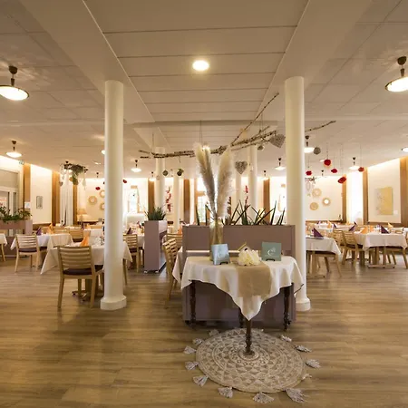 Hotellerie Du Couvent 호텔